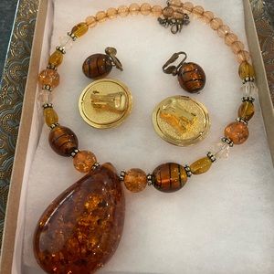 Retro necklace and two pairs of clip earrings